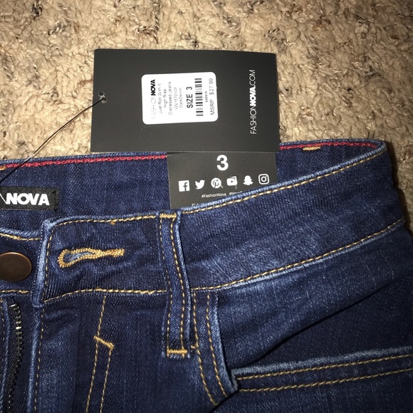 Fashion nova jeans - Picture 4 of 5